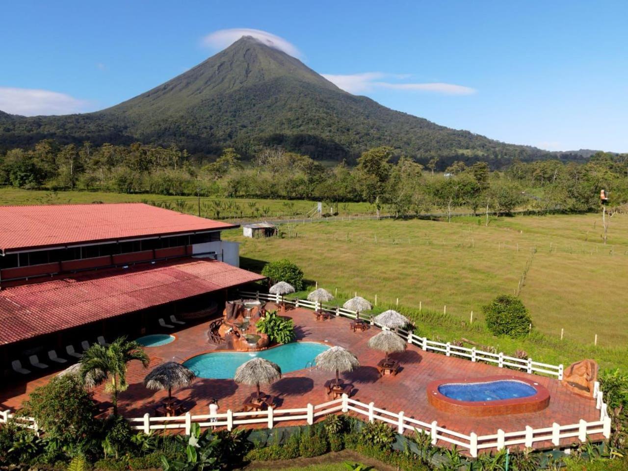 Hotel La Pradera Del Arenal La Fortuna Екстериор снимка