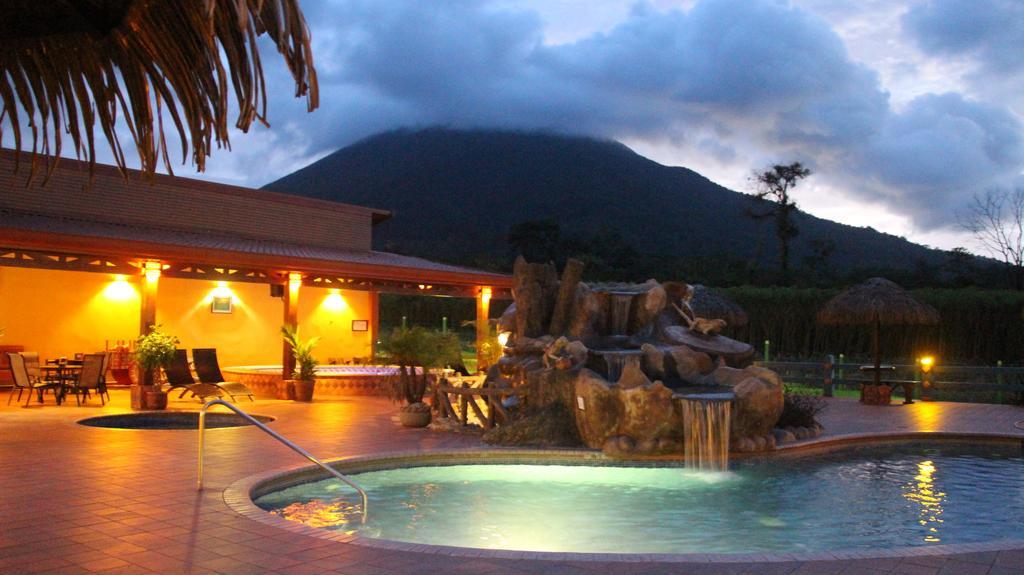 Hotel La Pradera Del Arenal La Fortuna Екстериор снимка