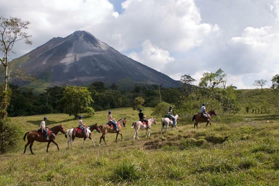 Hotel La Pradera Del Arenal La Fortuna Екстериор снимка